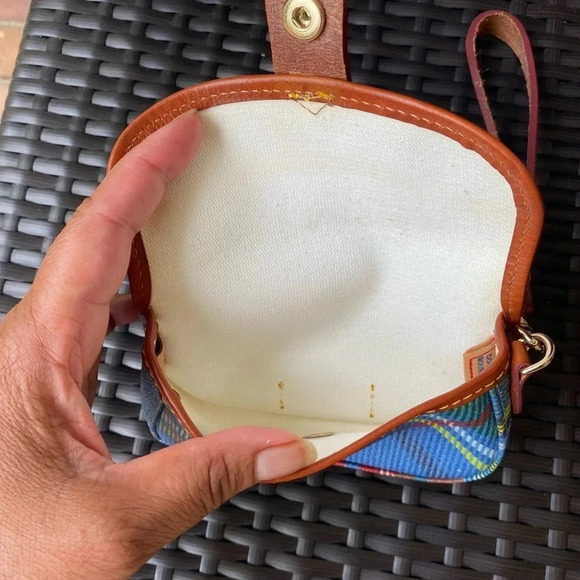 Dooney&Bourke Plaid Wristlet - Picture 8 of 9